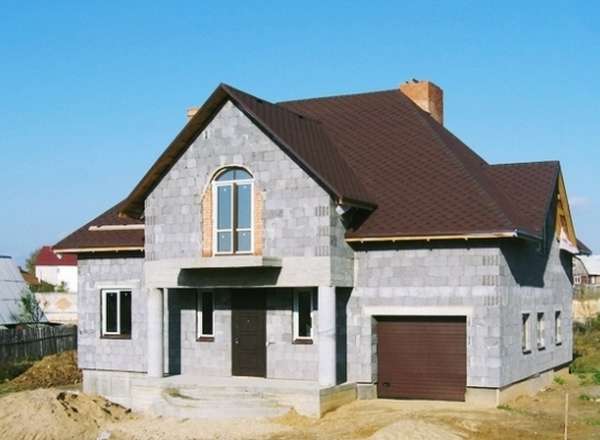 Дома из керамзитобетонных блоков: особенности строительства, плюсы и минусы с фото