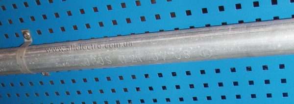 Металлическая труба для электропроводки - фото