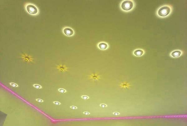 Как сделать монтаж встраиваемых светильников в подвесной потолок Советы - фото