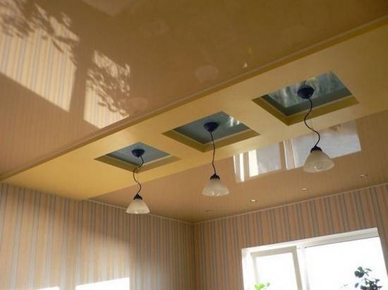 Навесные потолки на кухне с фото