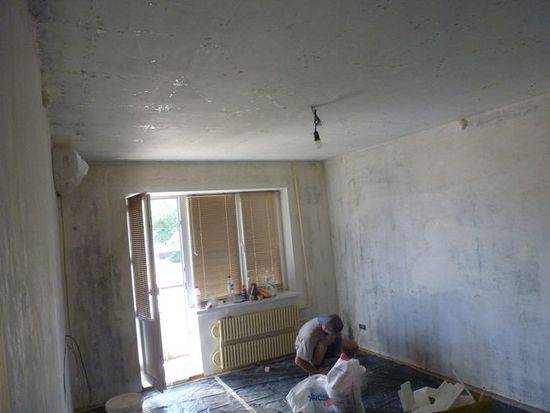 Перед покраской: шпатлевка потолка с фото